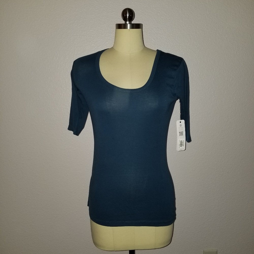 Indigenous Prussian Blue essential scoop neck top